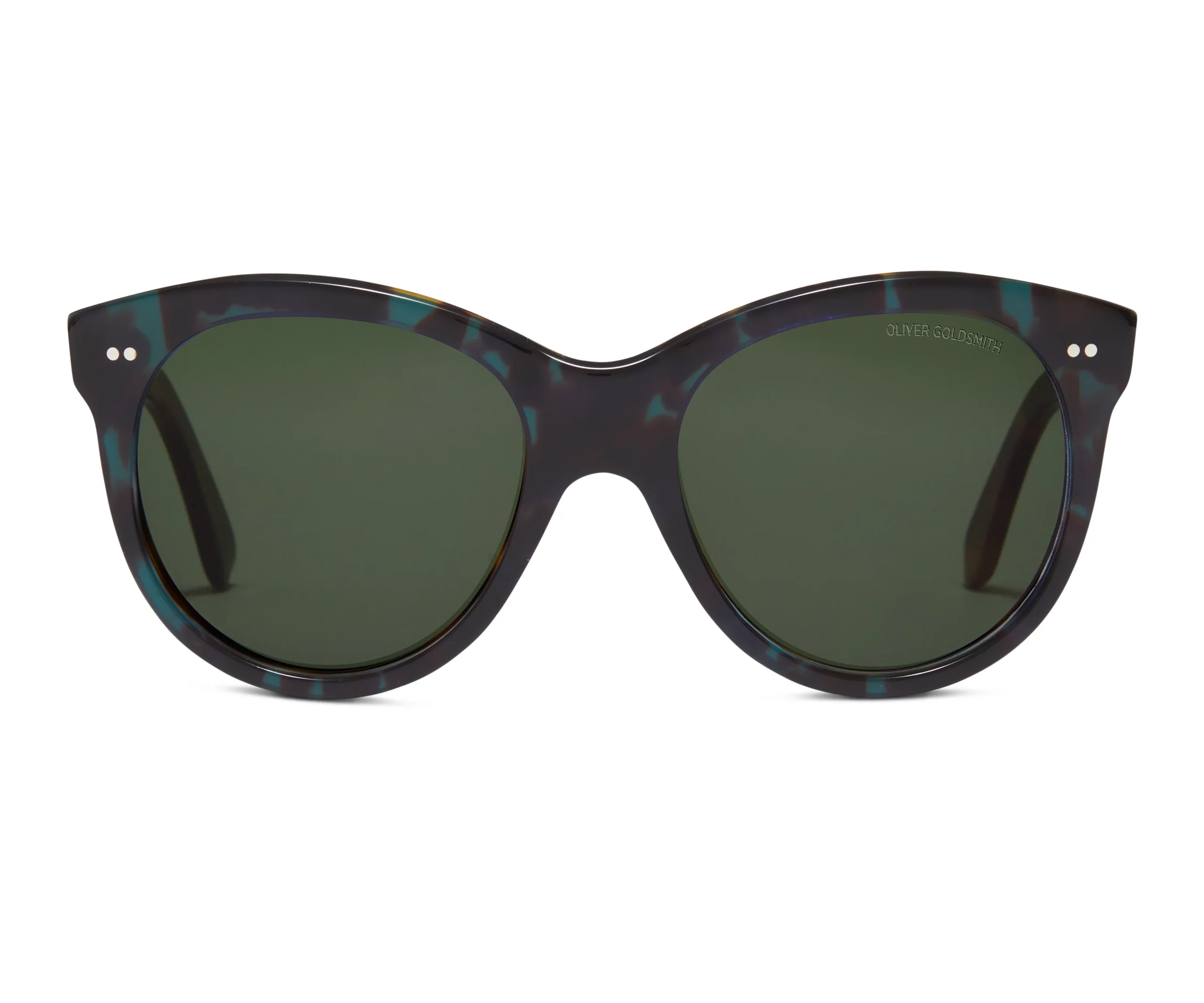 Read more about the article Oliver Gold Smith Review: Is This Iconic British Eyewear Worth It?